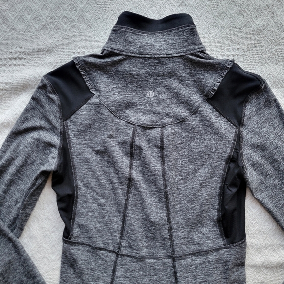 Lululemon Run: Your Heart Out Pullover Long Sleeve Athletic Sporty Sweater - Picture 4 of 10